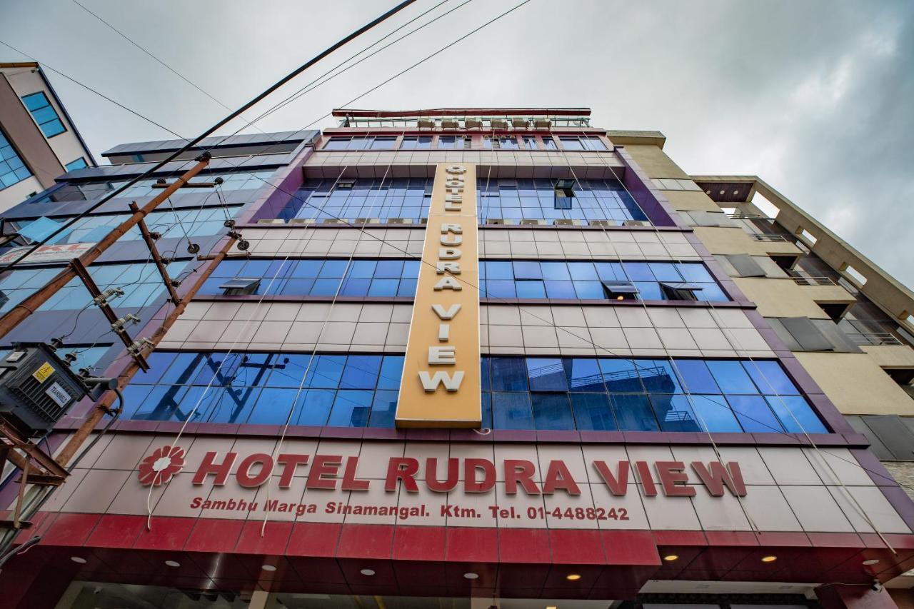 Pashupatināth Capital O 624 Hotel Rudra View Pvt. Ltd. מראה חיצוני תמונה